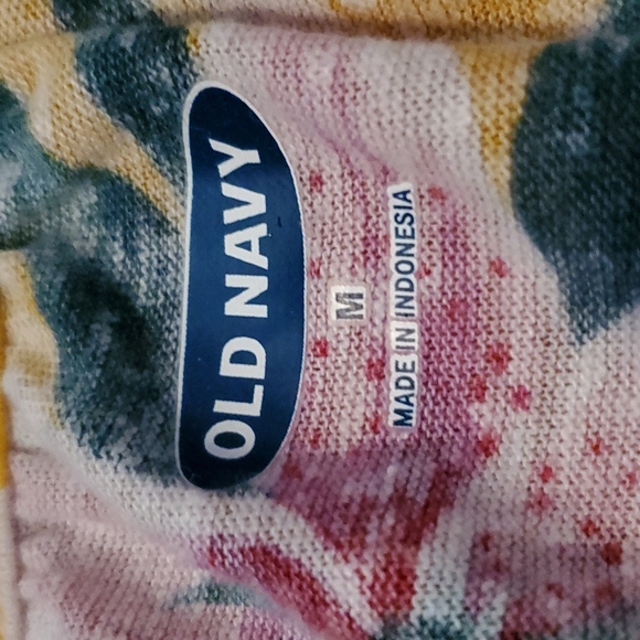 Super Cute Old Navy Summer Tank - Picture 4 of 5